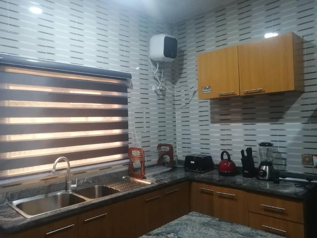 Appartamento Saint Kingsley Ibadan Esterno foto